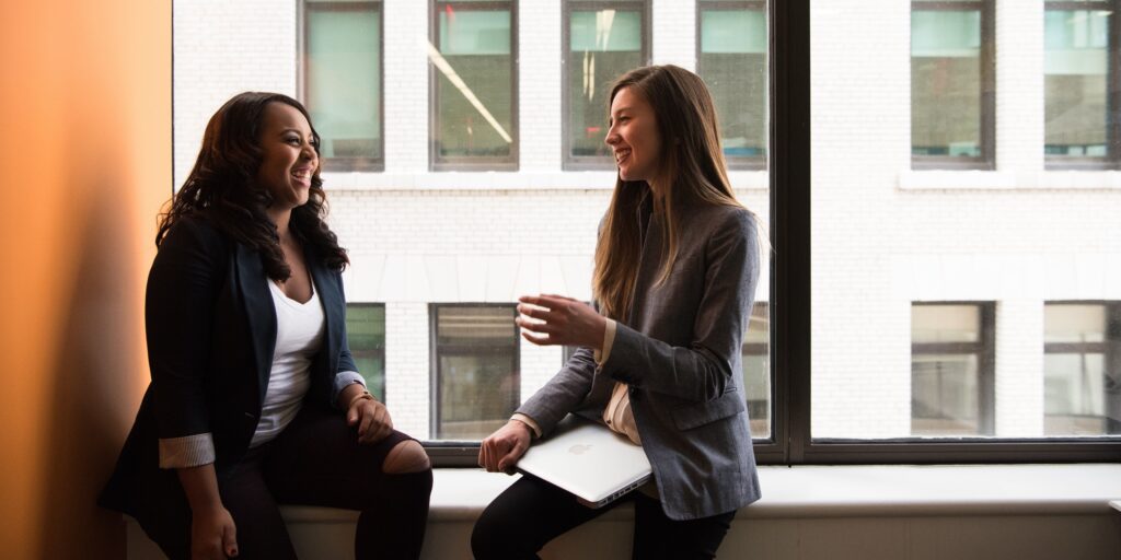 Start a conversation with a stranger - Find something in common